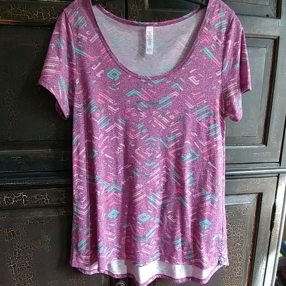 LuLaRoe Tops - SOFT LLR CLASSIC TEE